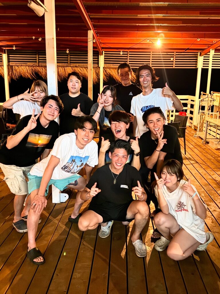 江ノ島西浜海の家ルアナハレ_スタッフ写真_5