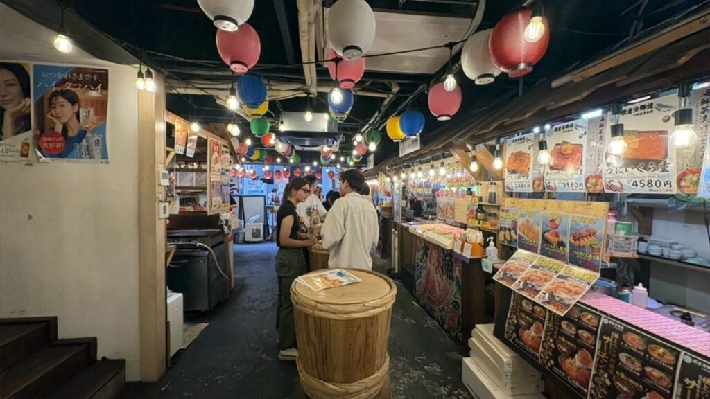 鎌倉小町通屋台 海鮮丼屋台_3