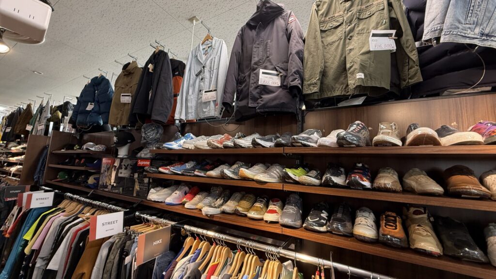 BOOKOFF SUPER BAZAAR 鎌倉大船店_1